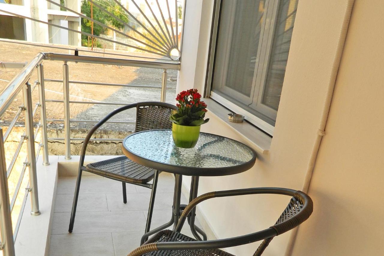 Blue Phaistos Apartments No1 Moirai Exterior photo